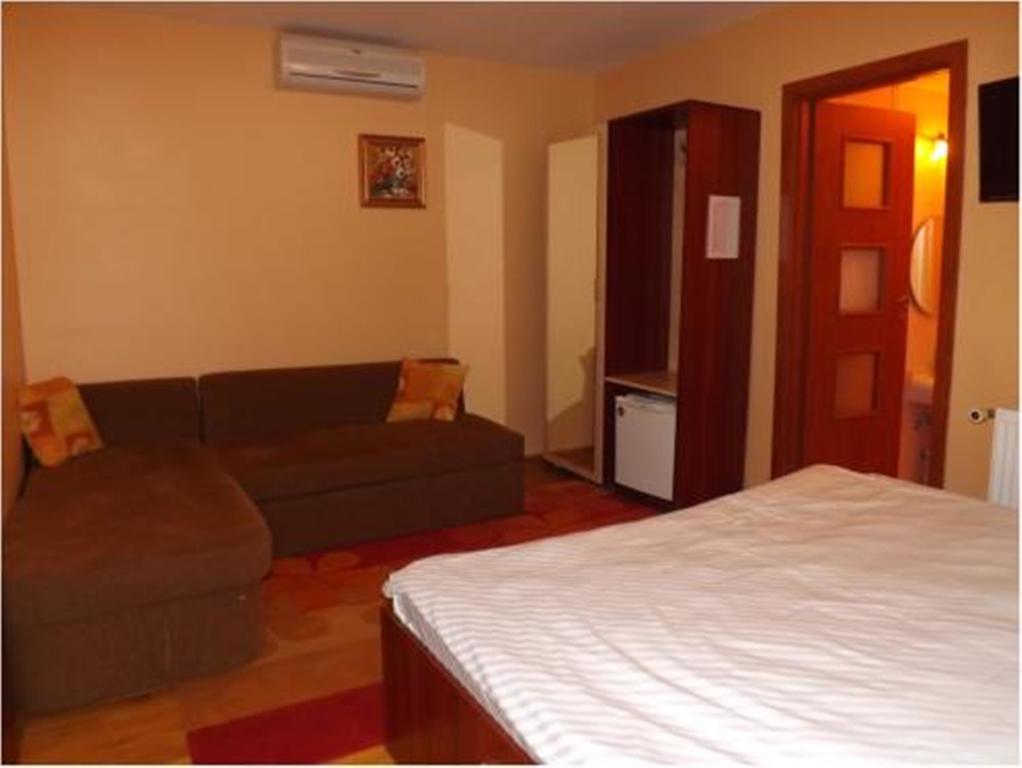 Pensiunea Pentru Tine Prietene Arcani Room photo